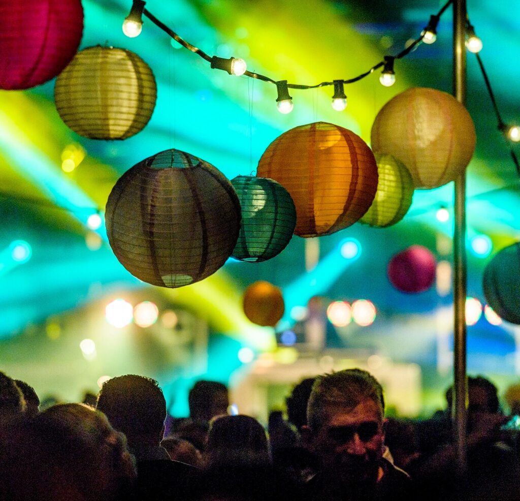 festival feestconcept voor de invulling van een personeelsfeest of bedrijfsfeest