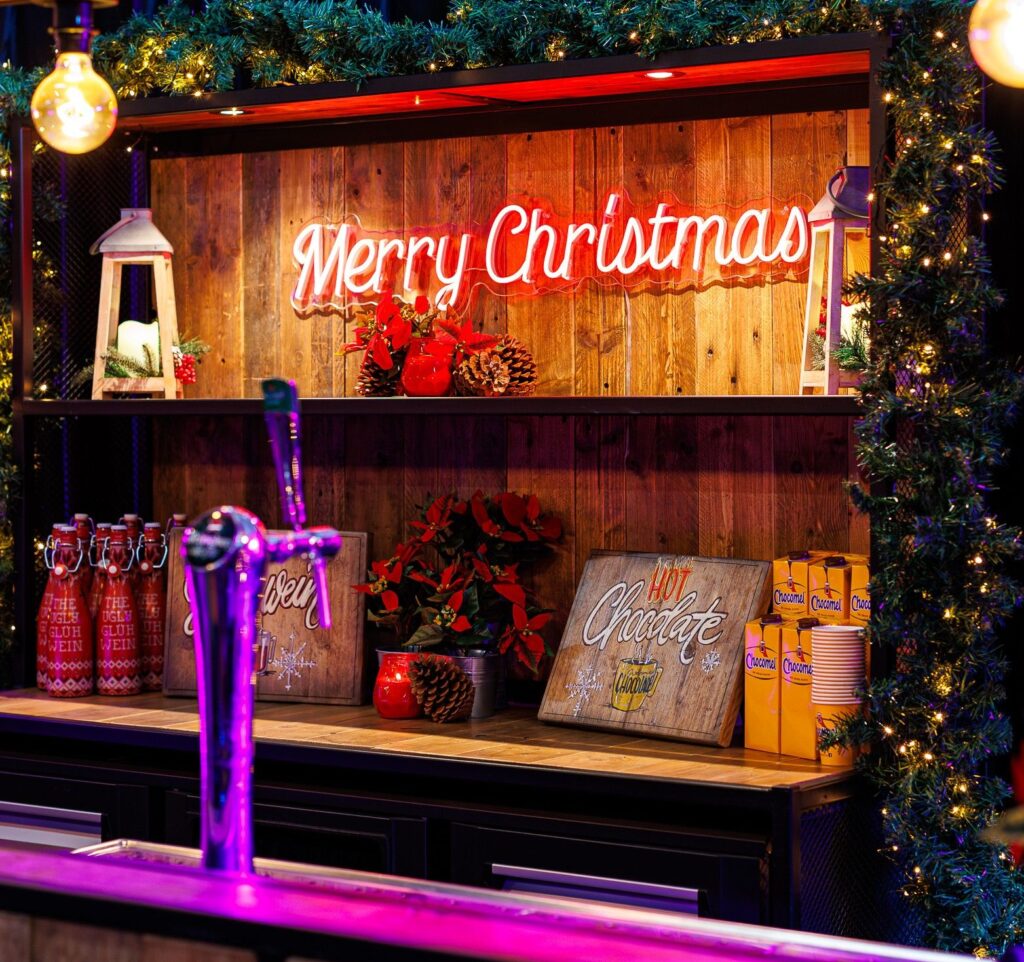 kerstborrel op het werk organiseren - advance events verzorgt de catering en het meubilair- inclusief decoraties en styling