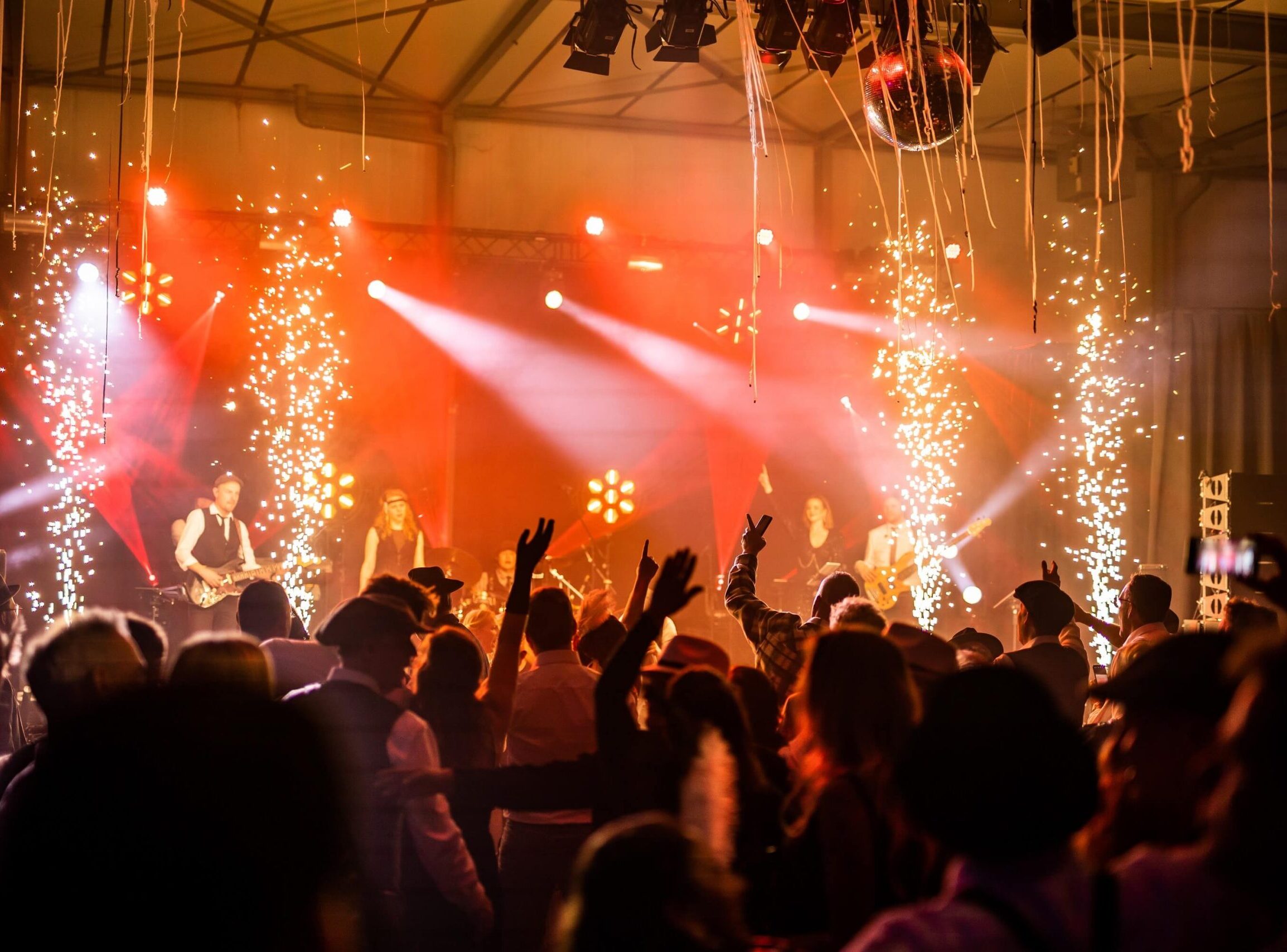 personeelsfeest organiseren eigen locatie feest bedrijfsfeest themafeest roaringtwentiesparty advance events 1