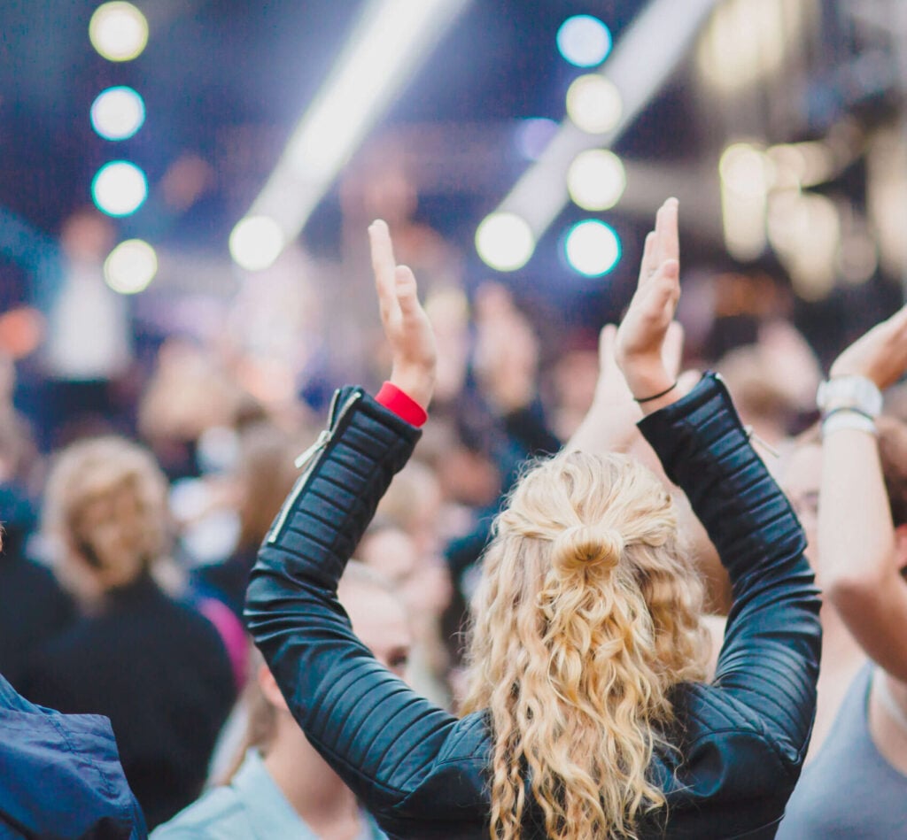 festival op het bedrijf met artiesten, entertainment en amusement - advance events