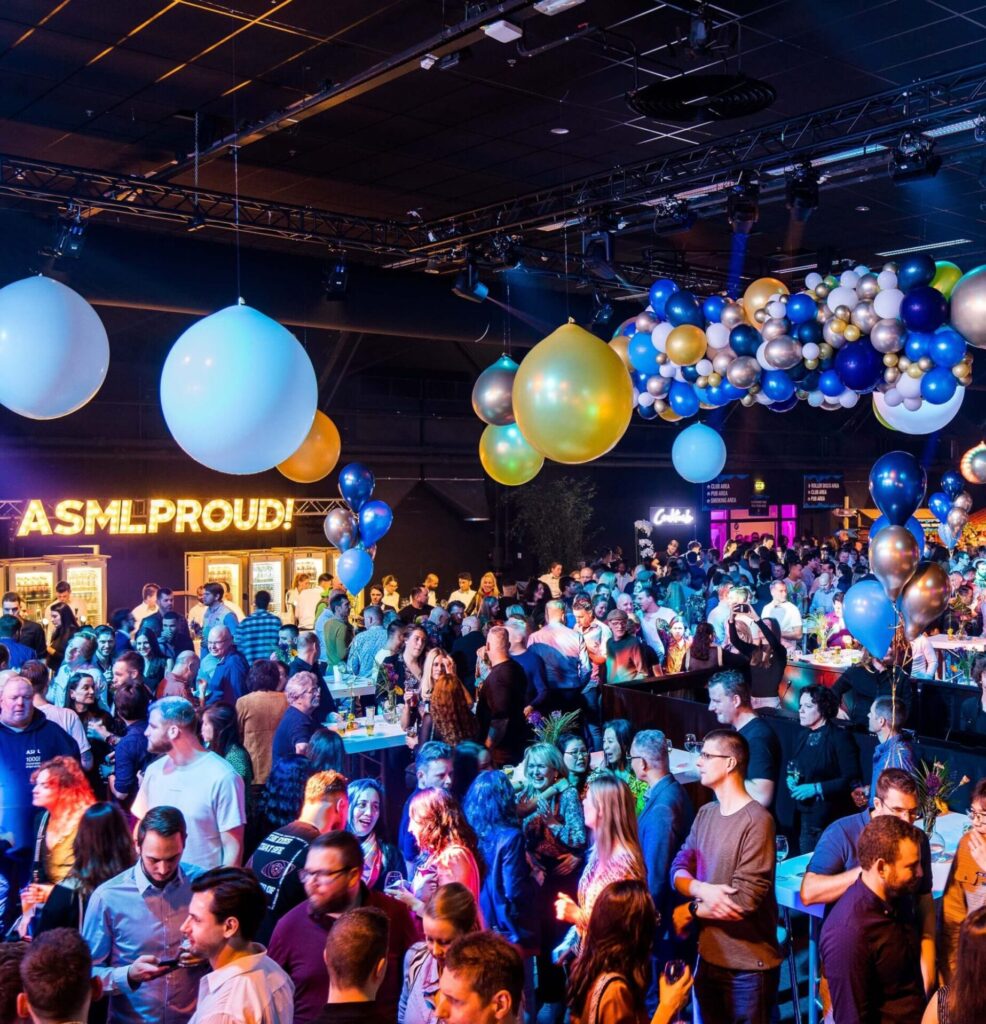 Feesten op het werk feestavond personeelsfeest bedrijfsevenement