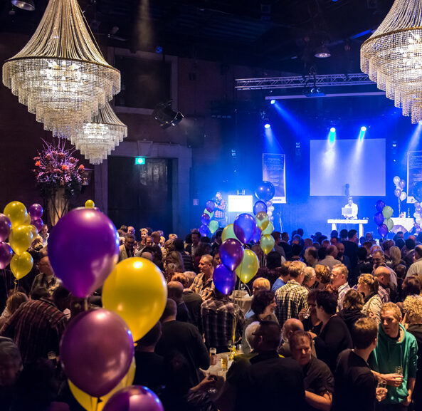 Personeelsfeest totaal organisatie - leuke ideeën voor het bedrijfsfeest, jubileumfeest, openingsfeest of eindejaarsfeest - Advance Events 2026
