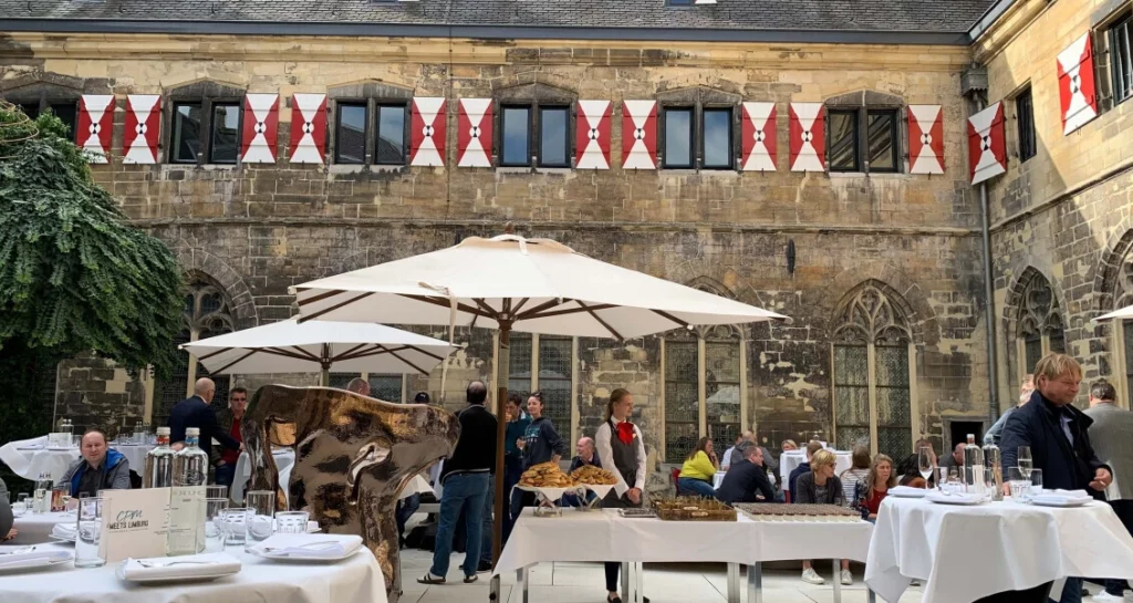 bedrijfsweekend personeelsweekend limburg pandhuis lunch klooster