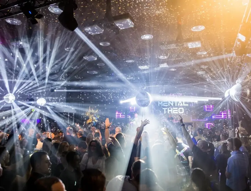 Advance Events is een evenementenbureau voor zakelijke evenementen zoals personeelsfeesten, bedrijfsfeesten, open dagen, familiedagen, officiële openingen en andere bedrijfsevents.
