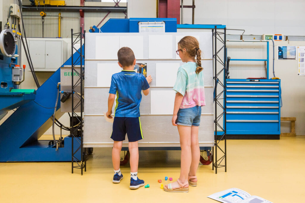 familiequiz - amusement - kids - kinder entertainment - fabriek