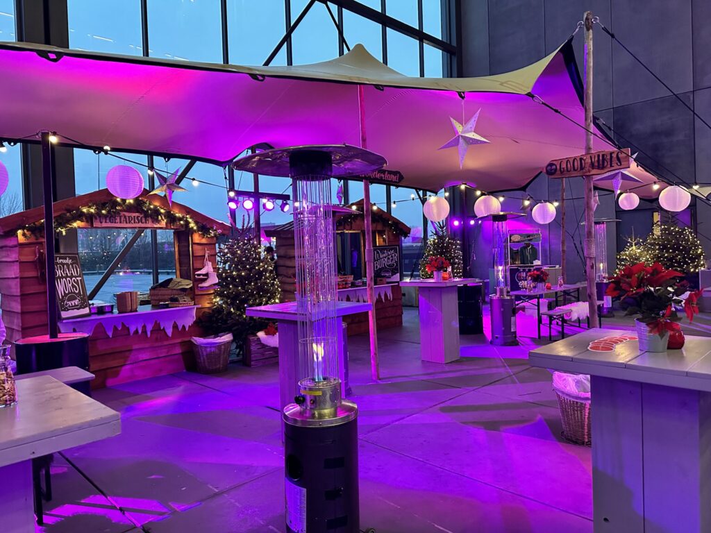 kerstborrel organiseren op het eigen bedrijf - kerstfeest - advance events - kerst