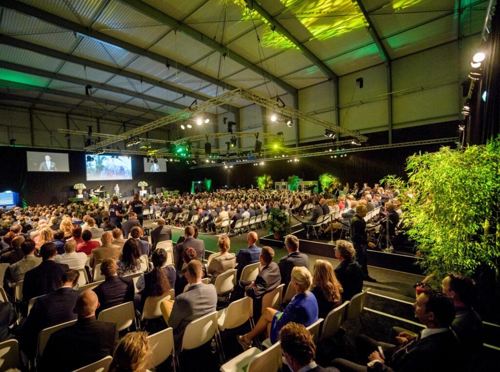 evenement op eigen locatie, koppert jubileumevent personeelsfeest 50 jarig bestaan relatiedag lezing