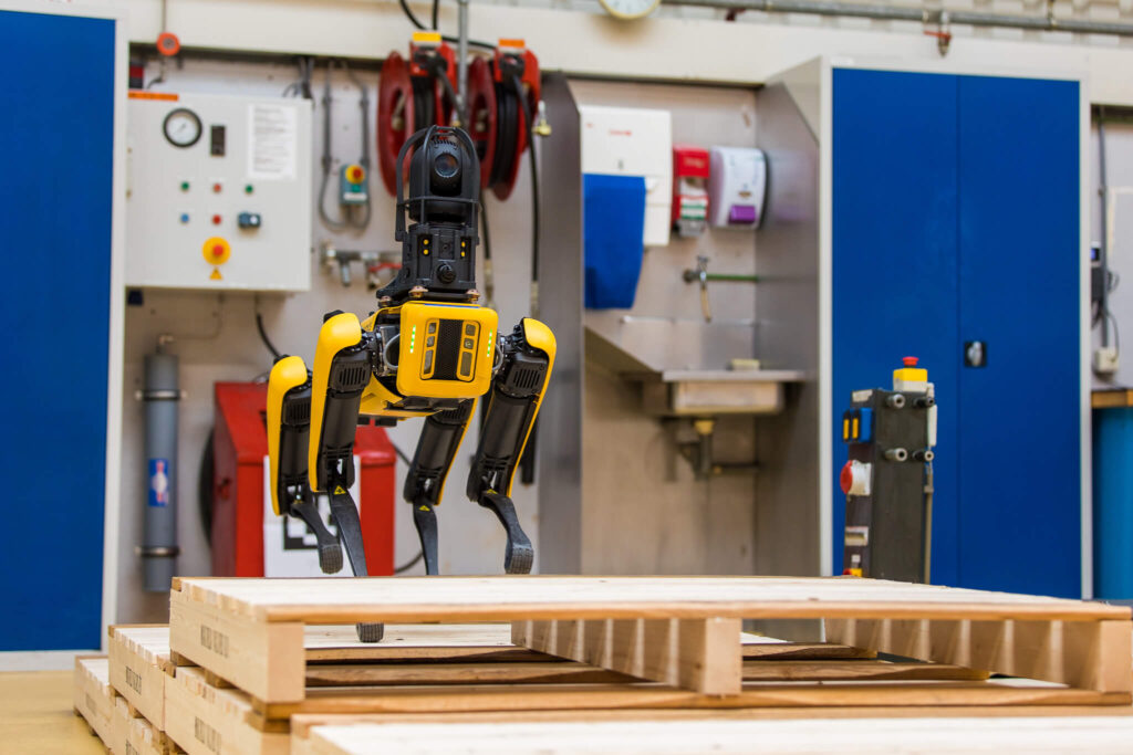 robot - fabriek - rondleiding - mokveld - familiedag - adavance events - amusement