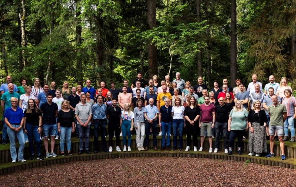 waterkracht jubileumweekend personeelsweekend bedrijfsweekend veluwe advance events activiteiten teambuilding groepsfoto