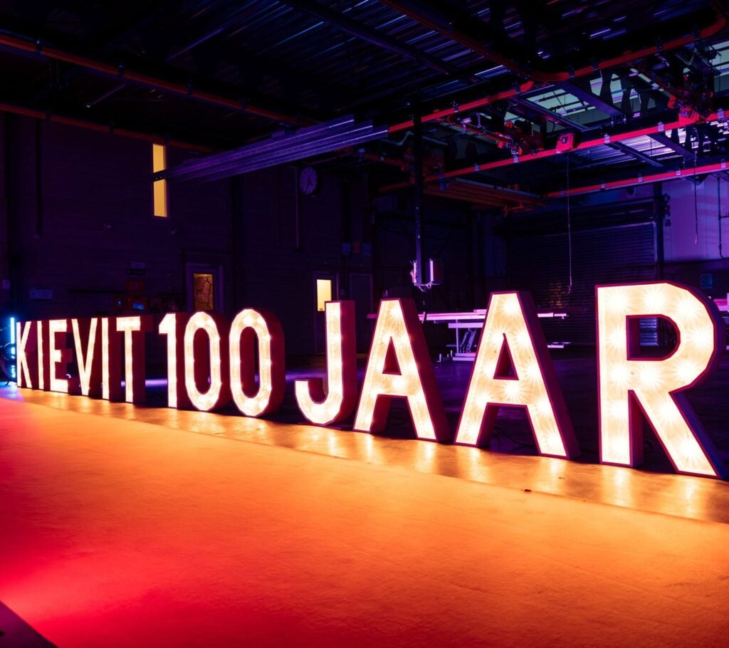 Jubileumfeest op eigen locatie of in een externe feestlocatie vieren - advance events organisatiebureau regelt het van a tot z - 2026