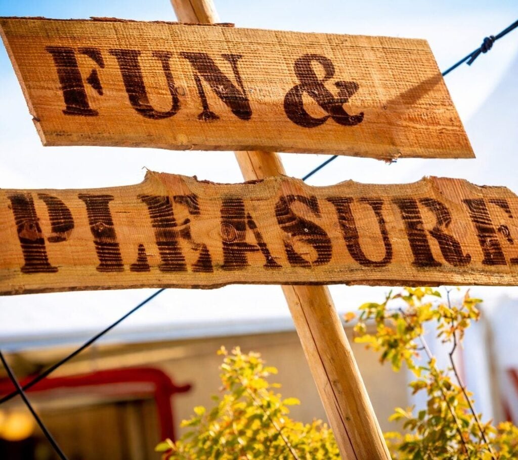 entertainment en amusement voor een familiedag op het eigen bedrijf