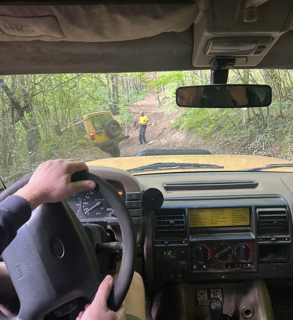 high-end bedrijfsweekend voor verbinding- ontspanning en het versterken van onderlinge relaties met bijvoorbeeld 4-wheel drive activiteit - powered by advance events