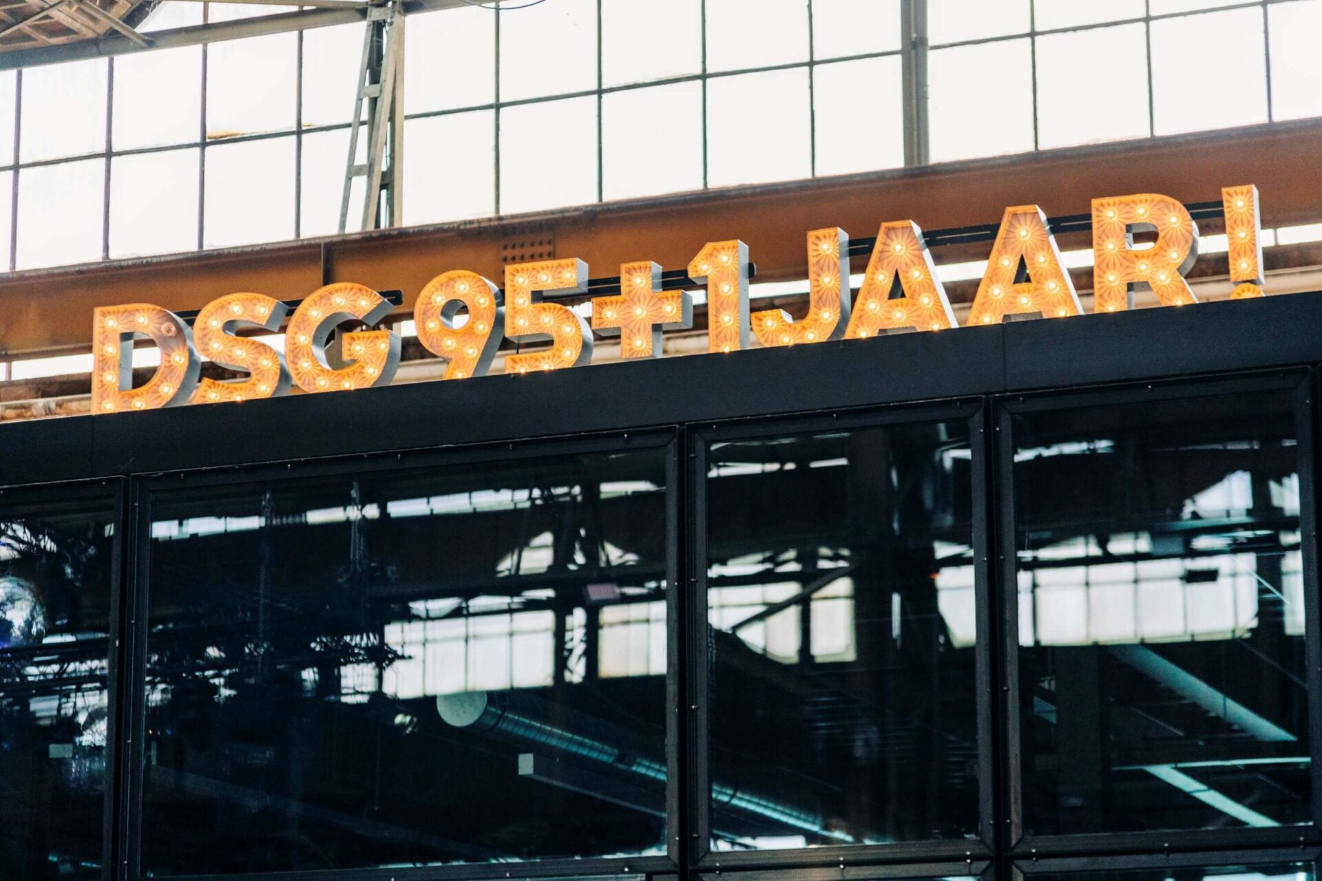 jubileum 95+1 jaar voor de stiho groep door evenementenorganisator Advance Events - de event specialist voor retailbedrijven en bouwbranche