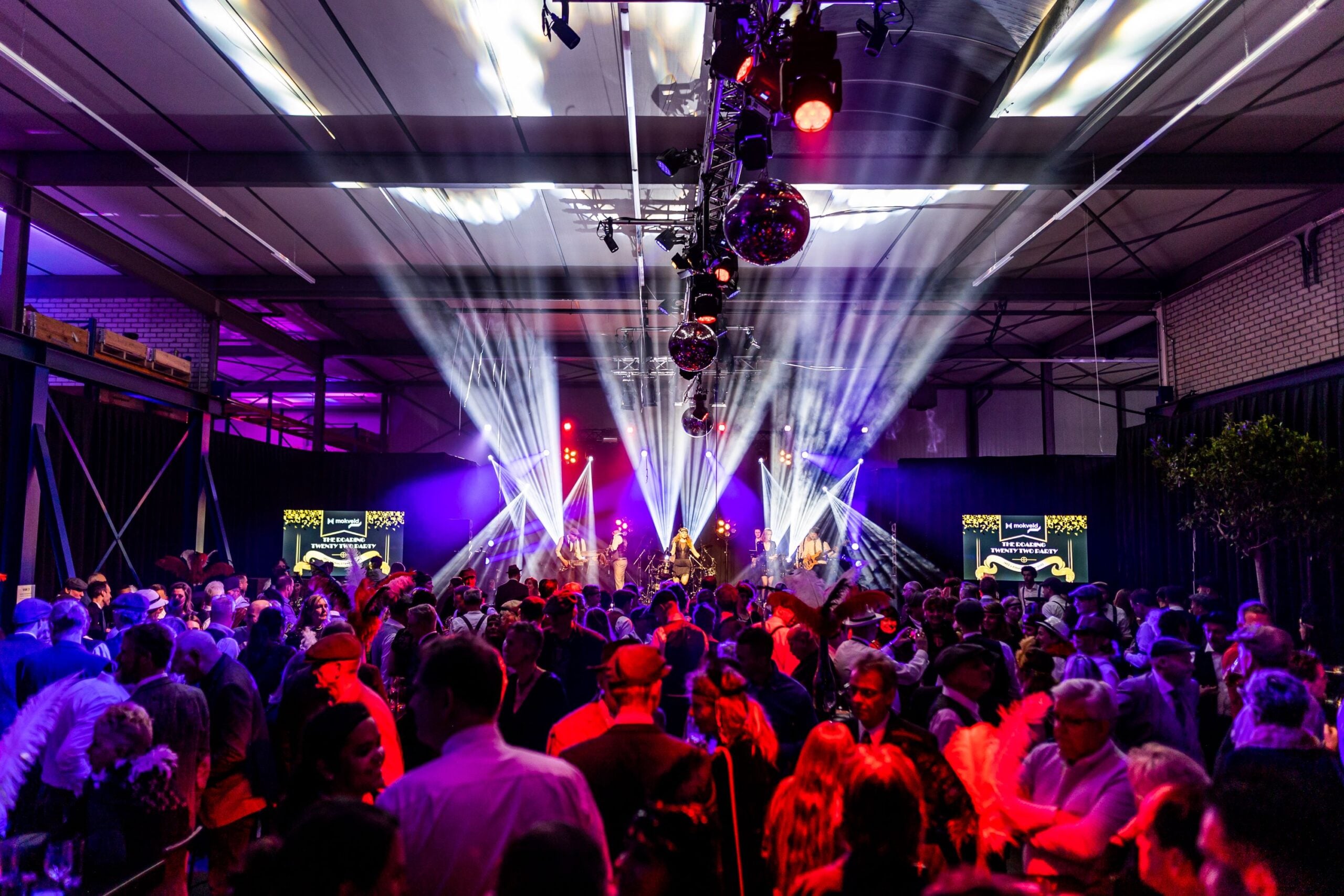 mokveld 100 jaar jubileumfeest in thema roaring twenties kerstevenement advance events feestzaal entertainment muziek band