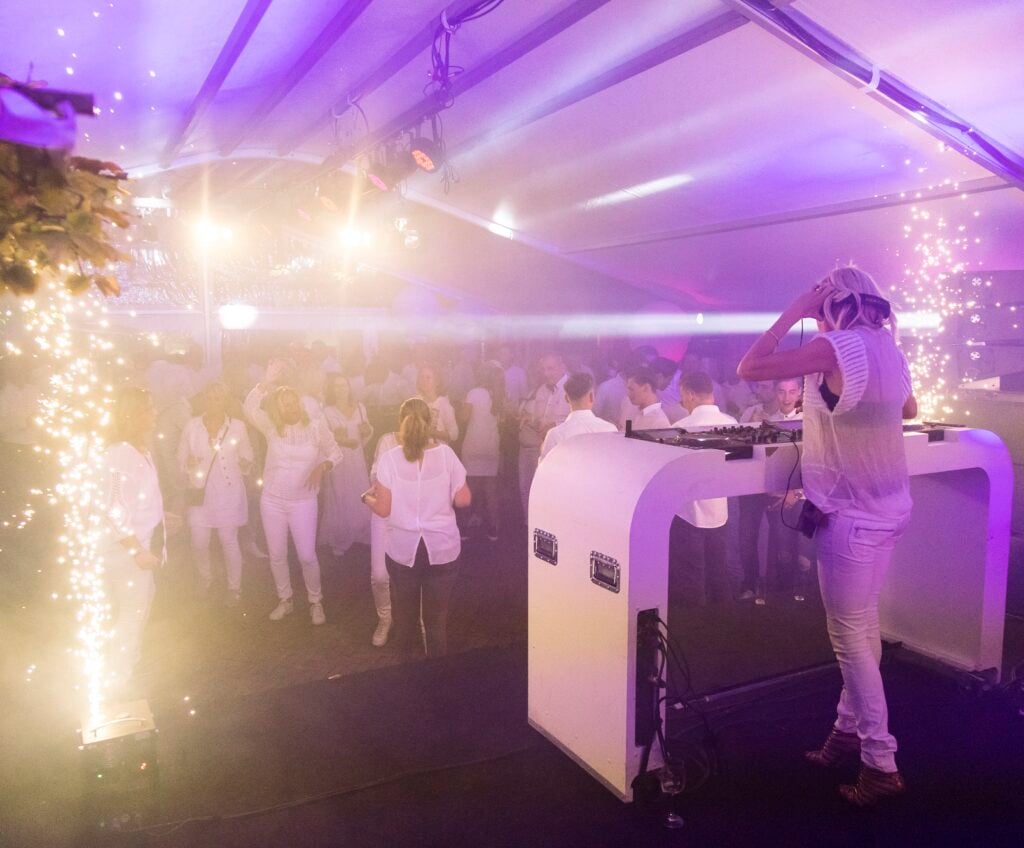 prive feest of private party organiseren luxe vip chique stijlvol loungeparty whiteparty