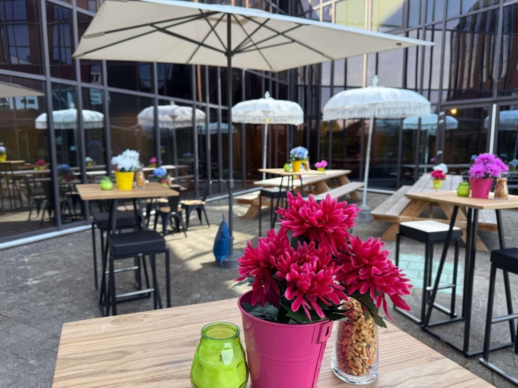 Binnen tuin - zomers event- zomer barbecue - op eigen locatie