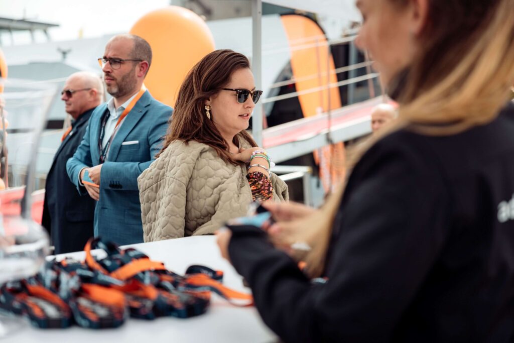 hospitality services zoals badges- registratie- gestenbegeleiding en give aways tijdens jubileum event