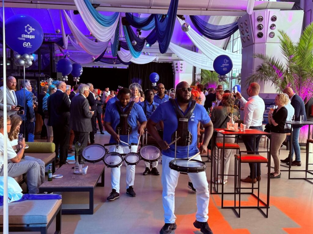 muzikale act tijdens jubileumfeest chemgas 60 jarig jubileum in Rotterdam - advance events