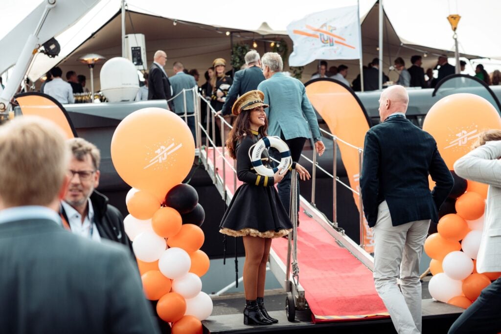 welkom aan boord - jubileumfeest op de ocean diva futura - advance events evenementenbureau