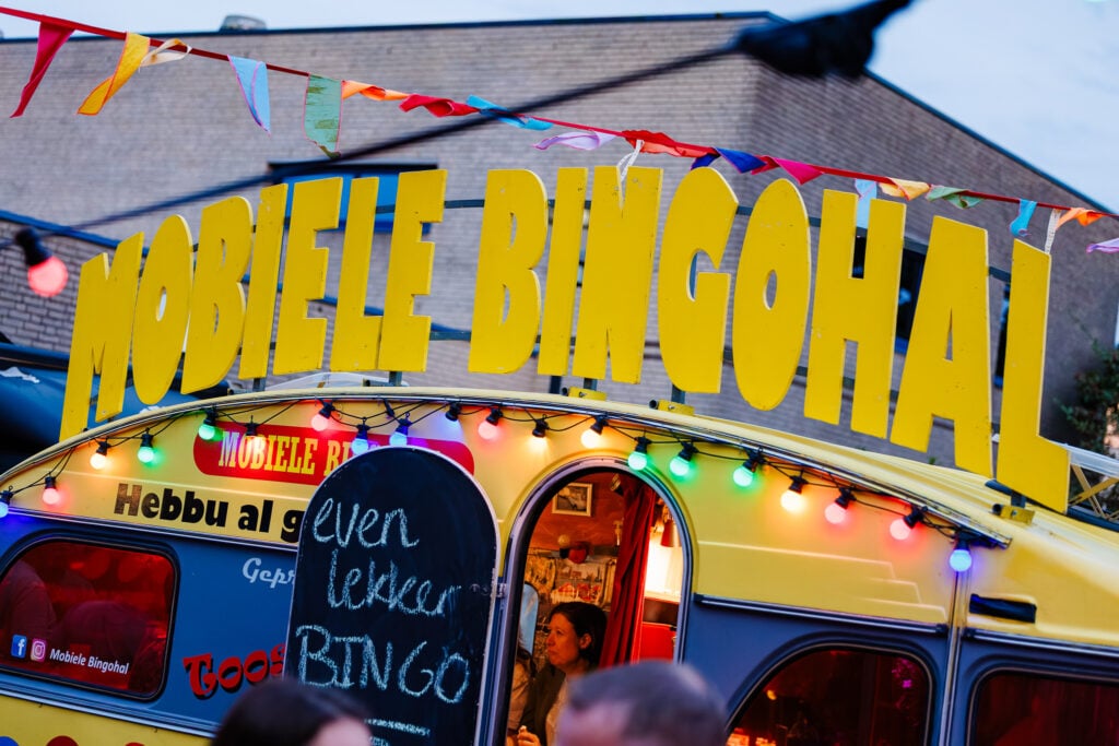 TVB Street Parade - F13 - personeelsfeest op eigen locatie georganiseerd door evenementenbureau Advance Events - mobiele bingo caravan