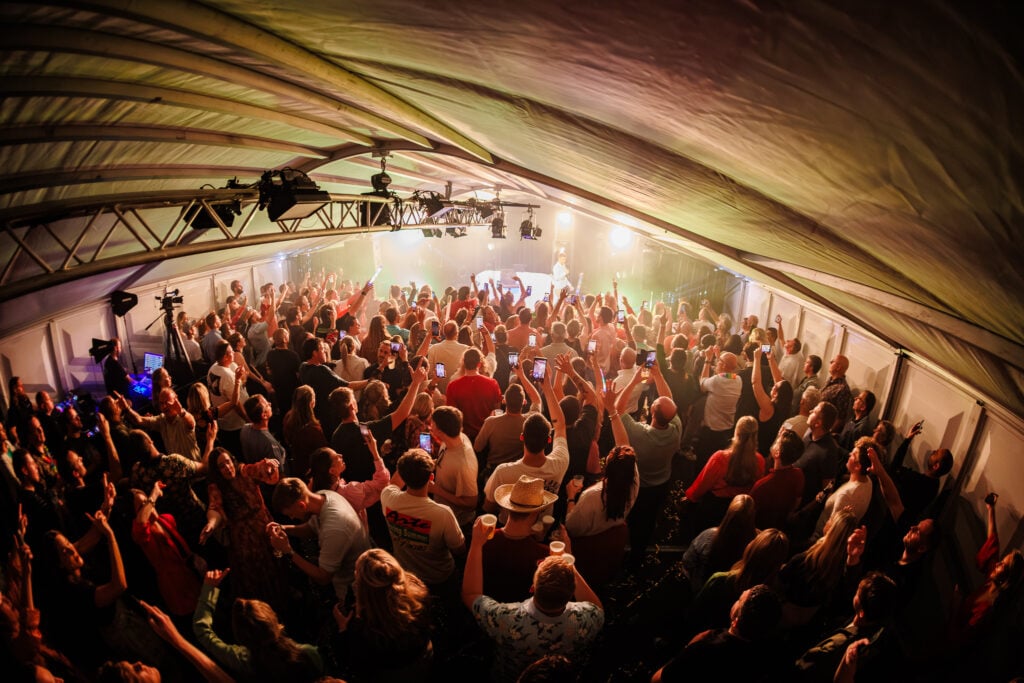 TVB Street Parade -F16- een personeelsfeest op eigen locatie georganiseerd door evenementenbureau Advance Optreden mart hoogkamer