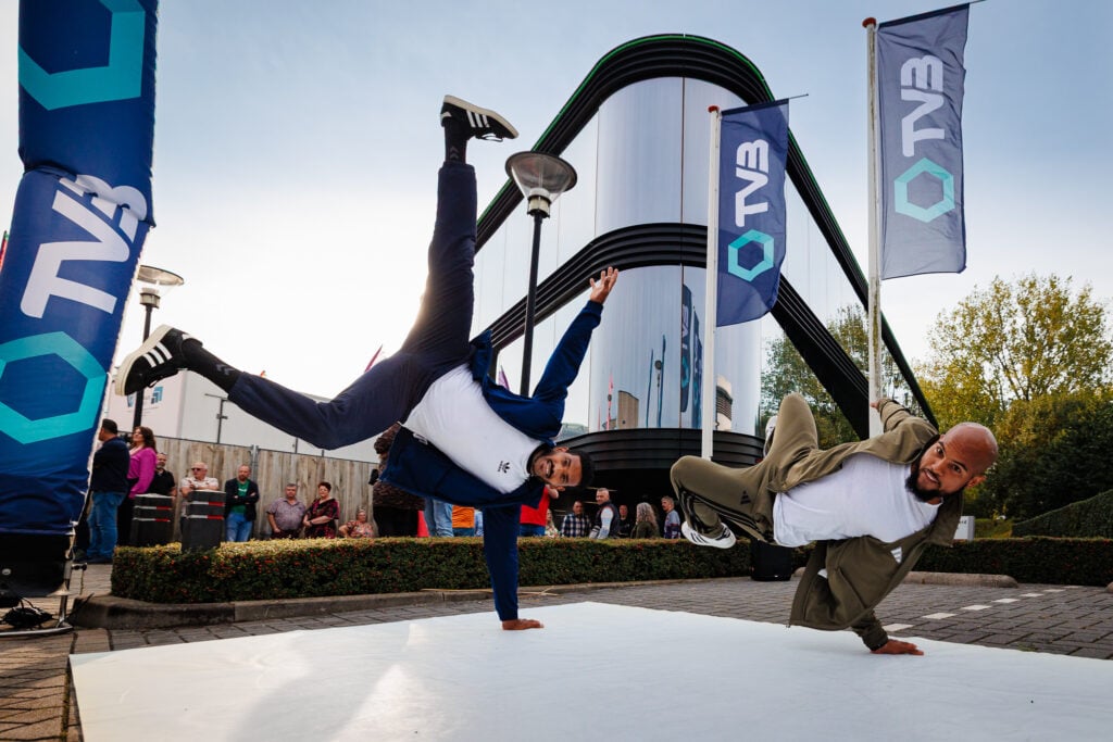 TVB Street Parade - F21 - personeelsfeest op eigen locatie georganiseerd door evenementenbureau Advance Events - streetdancer act personeelsevent of bedrijfsfeest