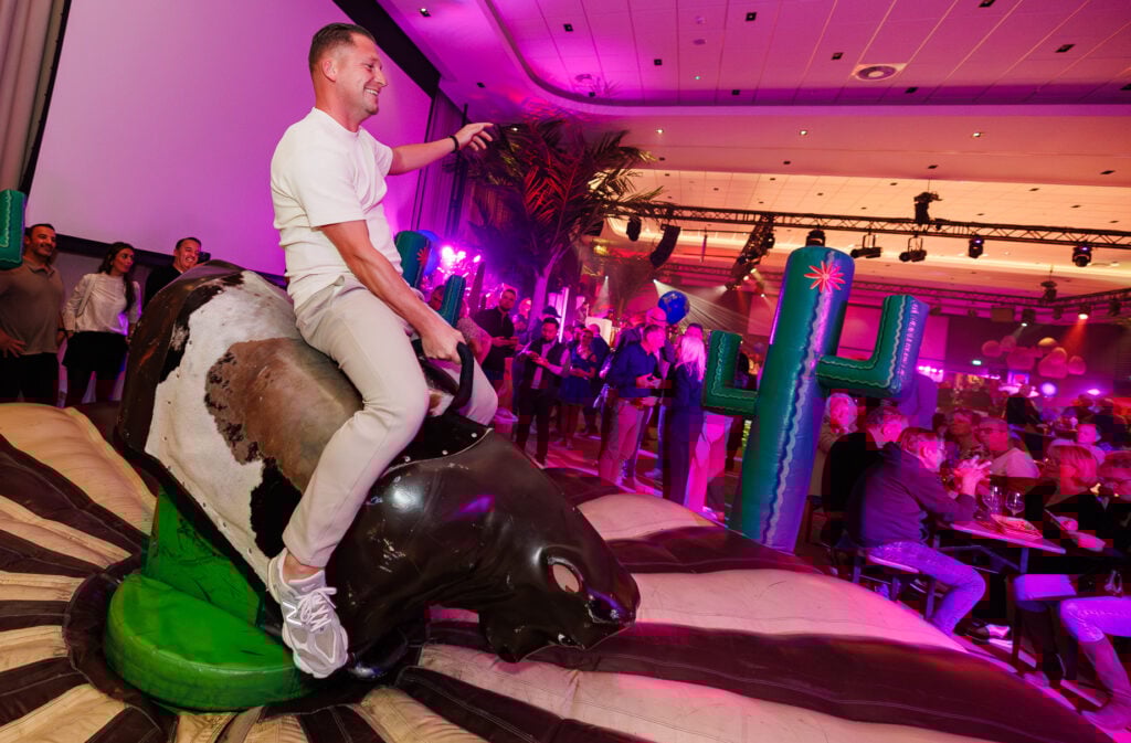 mexican bull ride - around the world wereldfeest - personeelsfeest - advance events