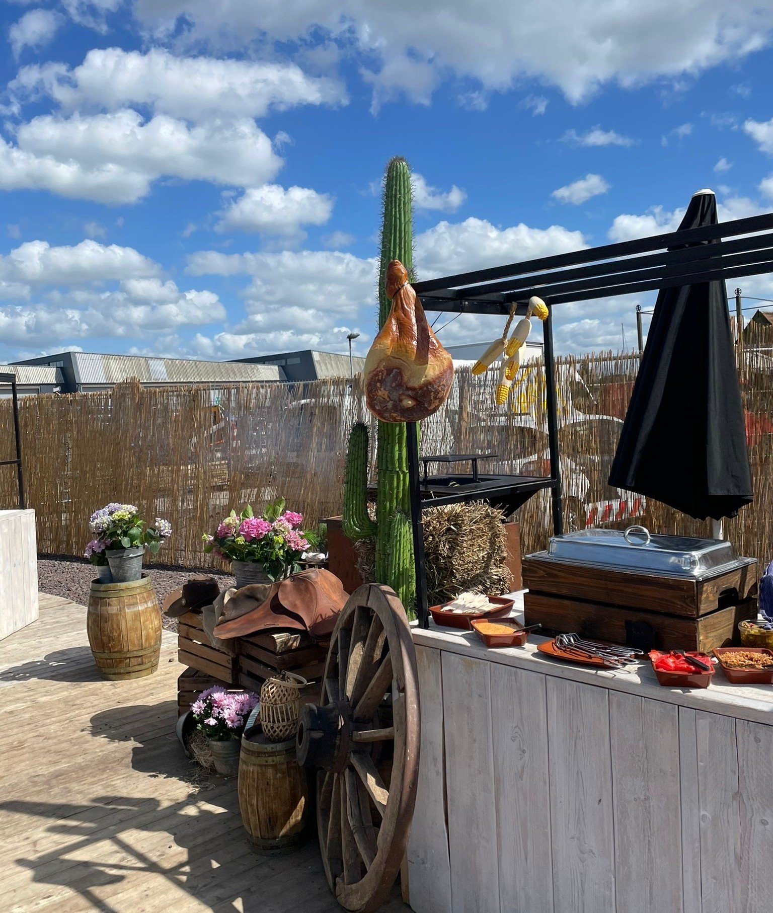 wild west feest in de zomer voor collegas - speciaal voor organisatie van een zomerborrel op eigen locatie