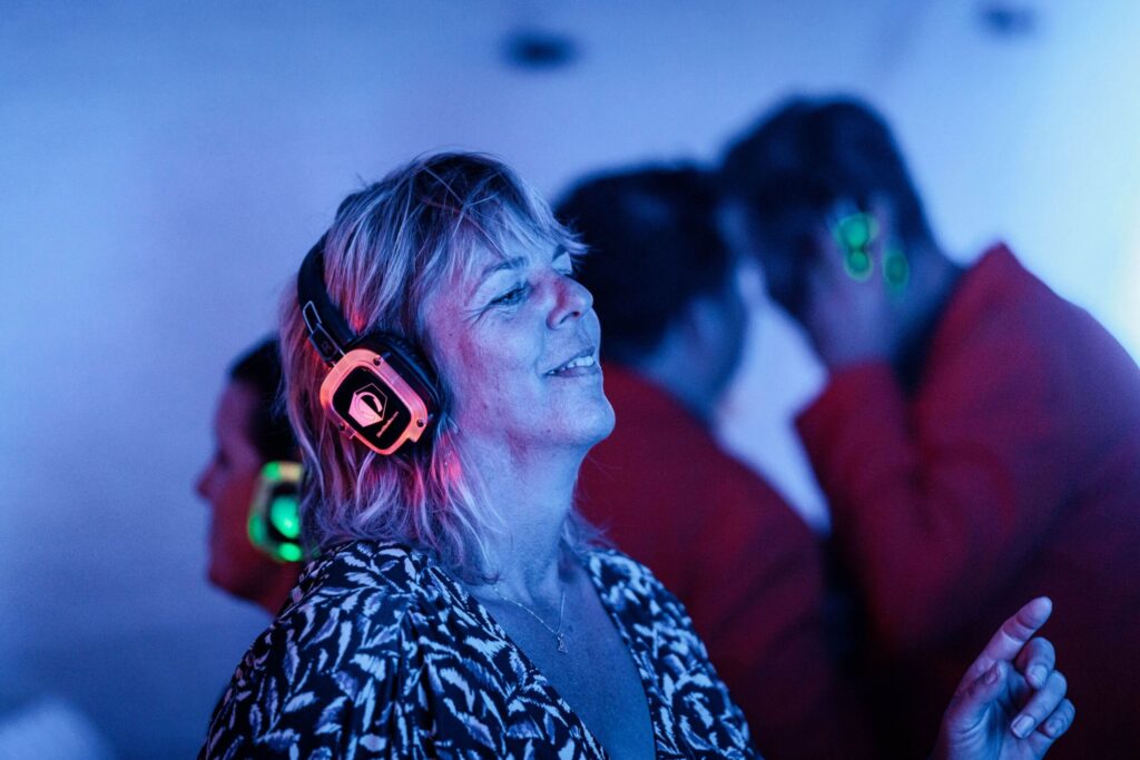 Silent disco - feest - personeelsfeest - organiseren - event