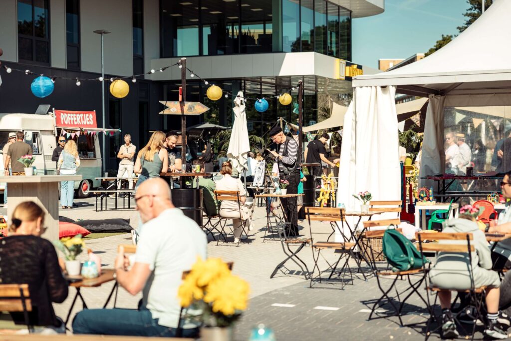 festival- familiedag- sfeer- gezellig- eigen terrein- organiseren