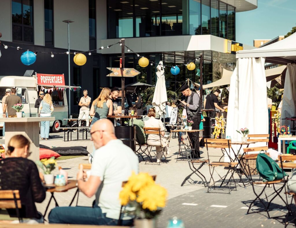 festival- familiedag- sfeer- gezellig- eigen terrein- organiseren