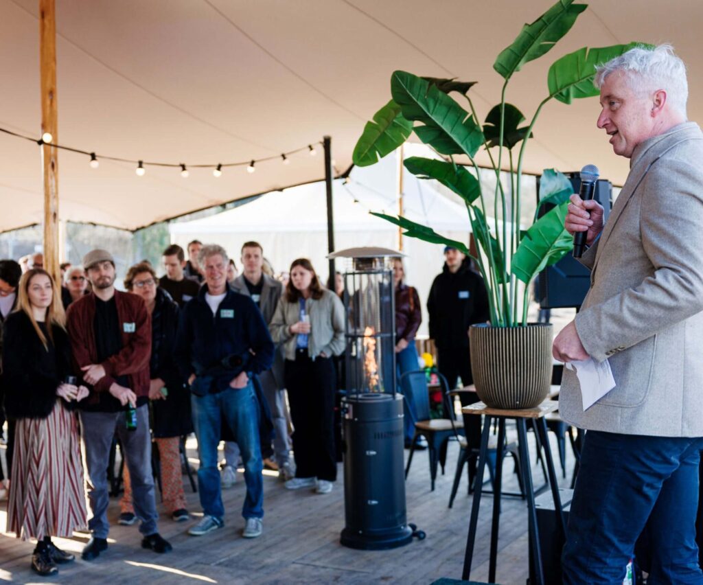 master of ceremony- presentator- podiumprogramma- bouwevenement