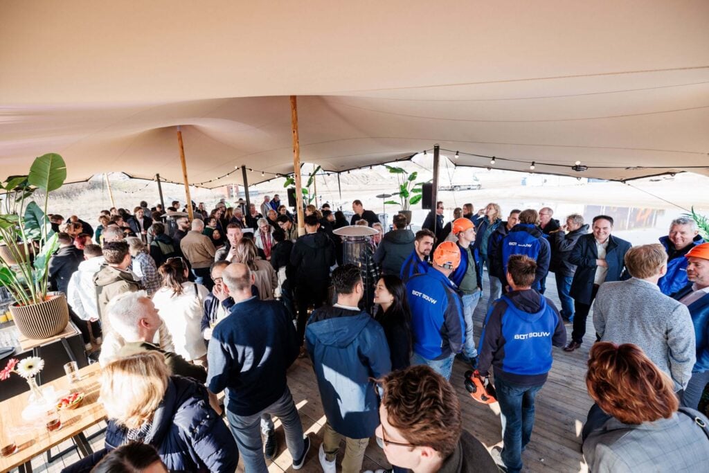 start bouw- evenement- advance events- stretchtent- bewoners