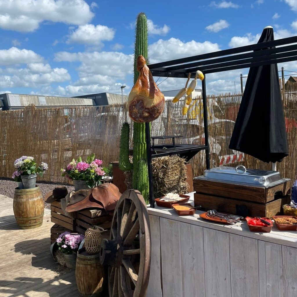 wild west feest in de zomer voor collegas - speciaal voor organisatie van een zomerborrel op eigen locatie