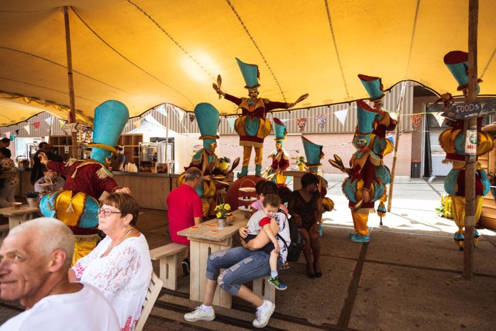circus artiesten- familiedag- event op eigen bedrijf- parade- advance events