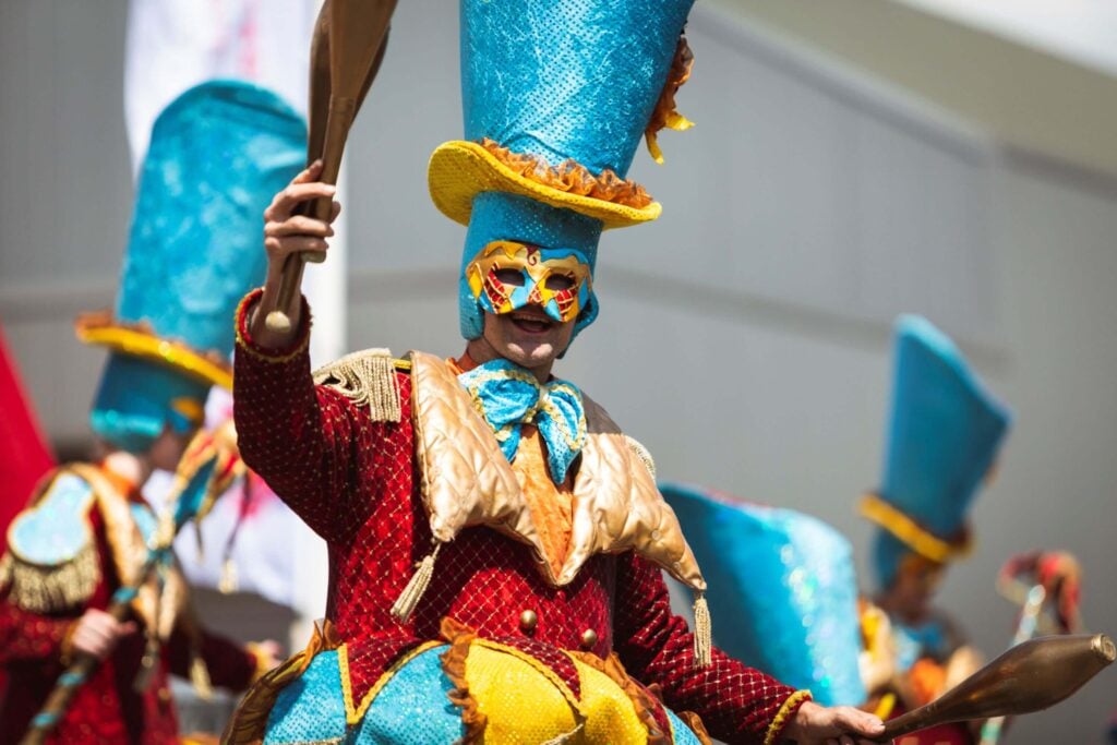 circusartiesten- parade- beleving- artiesten- entertainment- advance events
