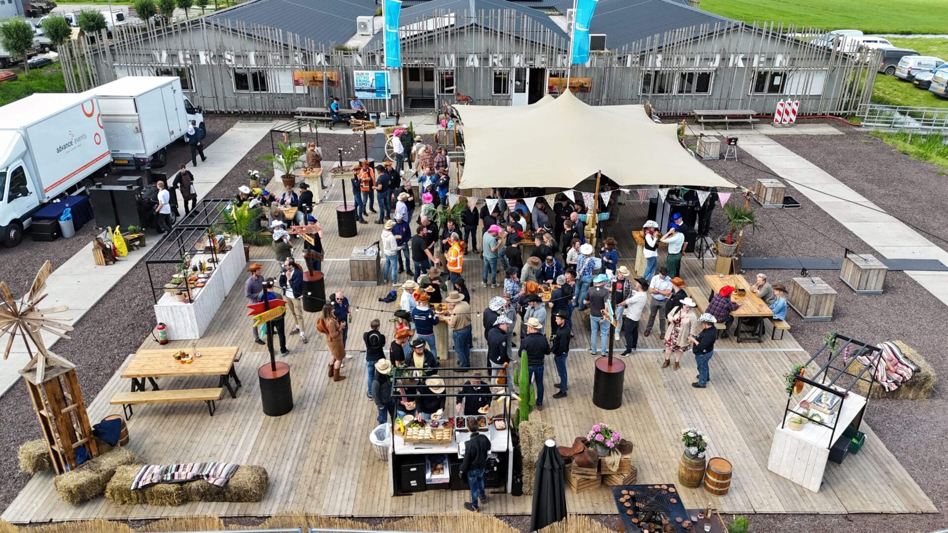 festival op locatie in thema western voor unie van marken - markermeerdijken door advance events - bedrijfsfestival op eigen terrein